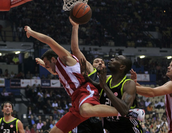 威少21分11助攻约基奇44分13篮板 国王绝地反击终结八连败（威少21分11助 约基奇44分13板 国王上演大逆转终结八连败）