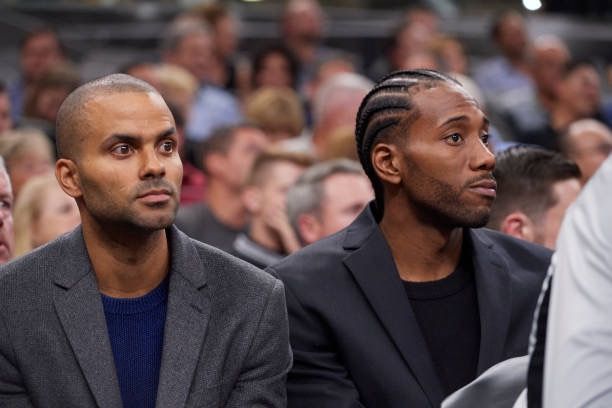 遗憾空砍！克洛尼&扎威合力轰下52分难阻失利（克洛尼携手扎威合砍52分，仍难挽败局）