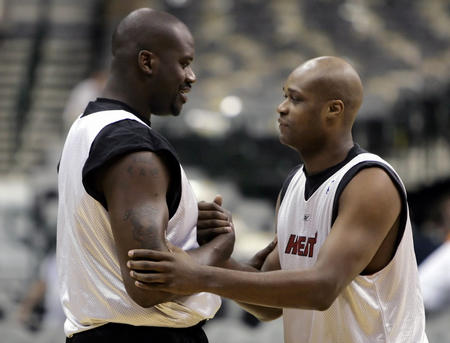 马竞客场成绩不佳引质疑 西蒙尼霸气回应：我们在诺坎普的表现很好（客场战绩欠佳惹质疑，西蒙尼强硬回应：我们在诺坎普踢得不错）