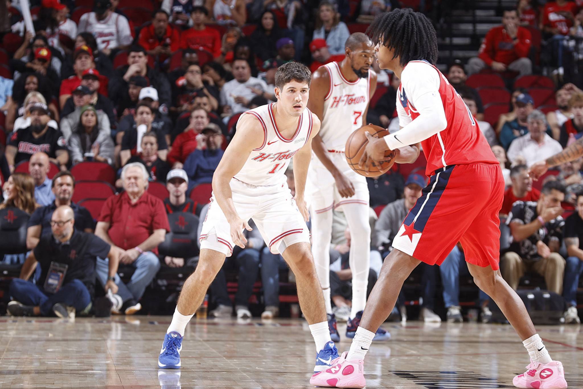 张知垚到北汽男篮之后的正式比赛初体验（张知垚加盟北汽男篮后的正式赛场首秀）