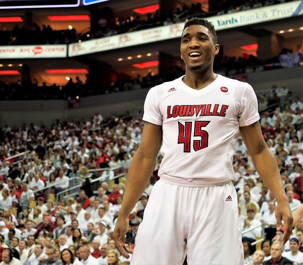 穆帅：当年我给了麦克托米奈生涯首秀，今天他给我他的球衣（穆里尼奥：我曾让麦克托米奈完成首秀，如今他把球衣送给了我）