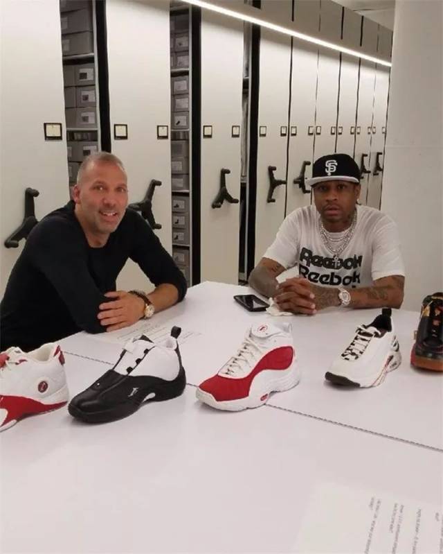 拜仁续约乌帕梅卡诺陷僵局，五年成本或超施洛特贝克（拜仁与乌帕梅卡诺续约受阻，五年总成本或高于施洛特贝克）