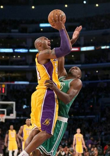 罗马诺&莫雷托：米兰接近签下20岁哥伦比亚后卫阿里萨拉（罗马诺与莫雷托：AC米兰即将完成20岁哥伦比亚后卫阿里萨拉的签约）