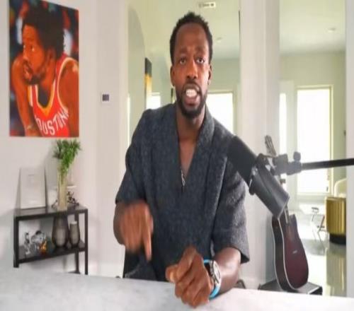 奥斯卡庆祝海港夺冠：我们是冠军！祝贺我的队友、朋友和球迷（奥斯卡欢庆海港加冕：我们就是冠军！向我的队友、朋友和球迷致贺）