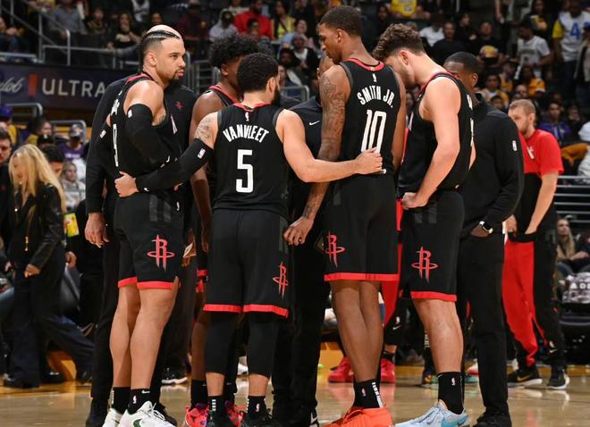 阿维塔网球大师课燃动热爱，全运会网球女单冠军朱琳领衔授课（阿维塔网球大师课热力开讲，全运会女单冠军朱琳领衔执教）